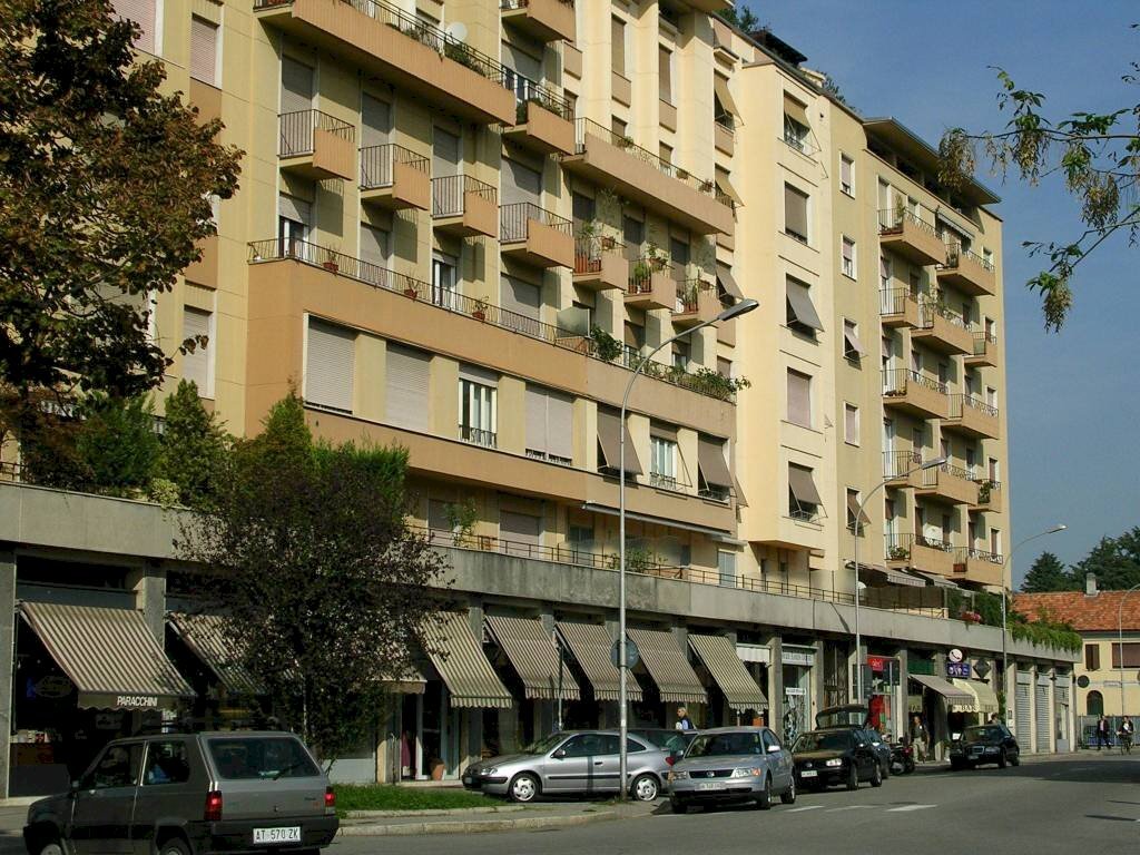 esterno - Trilocale via Galileo Galilei, Gallarate - foto 2