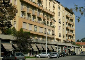 esterno - Trilocale via Galileo Galilei, Gallarate - foto 2