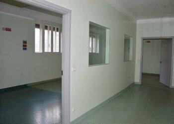 Negozio via Borgo Antico, 3, Gallarate - foto 3