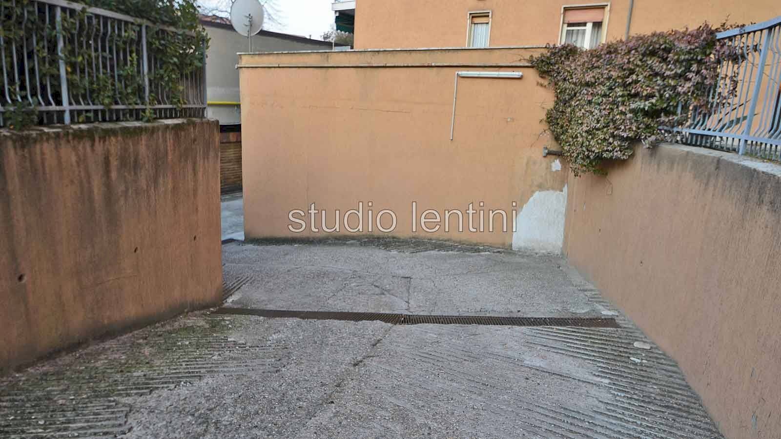 Box corso Duca d'Aosta, Casale Monferrato - foto 1