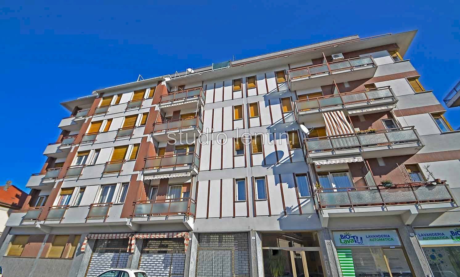 Three-room apartment via Enrico Bertana, 22, Casale Monferrato - photo 2