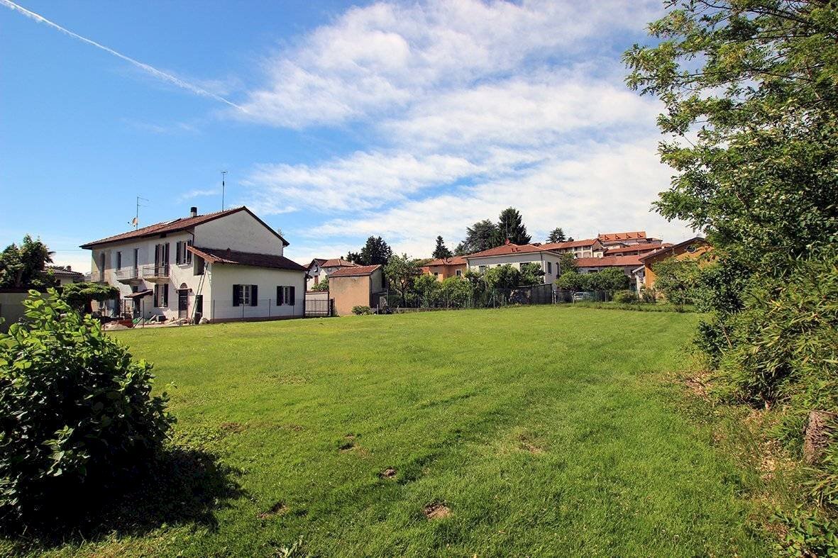 Terreno - Building land via Indipendenza, Castronno - photo 1