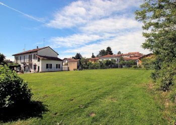 Terreno - Terreno edificabile via Indipendenza, Castronno - foto 1