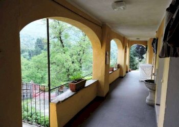 Casa indipendente via Chioso, Castello Cabiaglio - foto 1