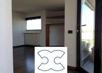 Stanza non arredata - Attico via Ponzella, 24, Busto Arsizio - foto 15