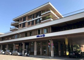 Facciata - Office piazza Giovanni XXIII, 11, Varese - photo 1