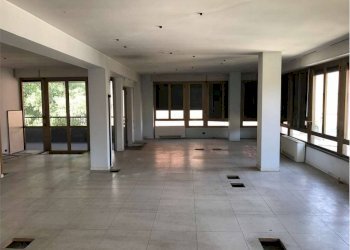 Interno non residenziale - Office piazza Giovanni XXIII, 11, Varese - photo 4