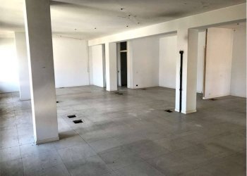 Interno non residenziale - Office piazza Giovanni XXIII, 11, Varese - photo 5