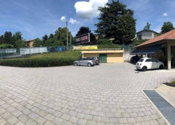 Posto macchina - Negozio via Vellone, 42, Varese - foto 2