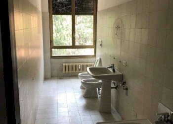 Bagno - Trilocale piazza Giovanni XXIII, 13, Varese - foto 8