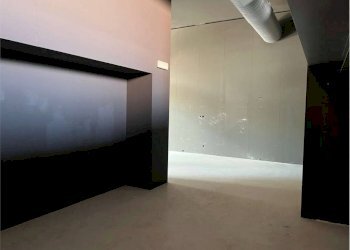 Stanza non arredata - Negozio piazza Giovanni XXIII, 13, Varese - foto 6