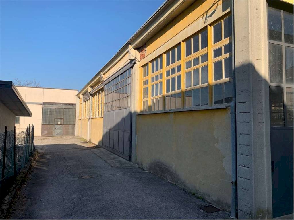 Zona - Capannone via Alioli e Sassi, 19, Gavirate - foto 2