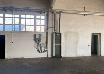 Interno non residenziale - Capannone via Alioli e Sassi, 19, Gavirate - foto 6