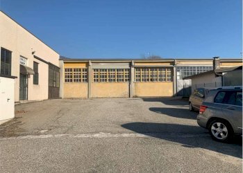 Posto macchina - Capannone via Alioli e Sassi, 19, Gavirate - foto 1