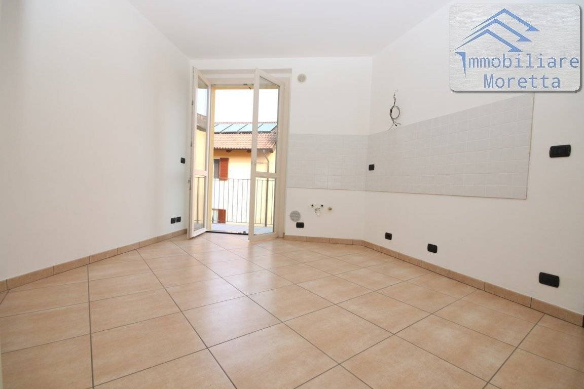 Three-room apartment via della Rocca, Vezza d'Alba - photo 1