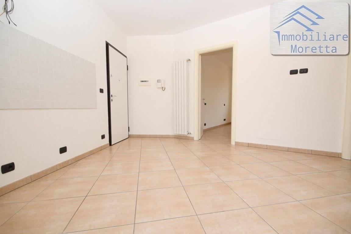 Three-room apartment via della Rocca, Vezza d'Alba - photo 2