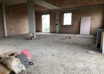 10.jpg - Villa Via Tevere, Sant'Angelo Romano - photo 11