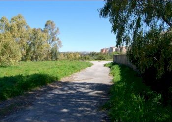 DSC_2013.JPG - Locale Commerciale Modica - foto 5