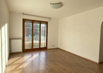 IMG_3869.jpg - Trilocale Via Francolano, Casarza Ligure - foto 1