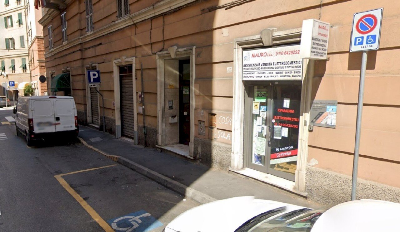 7_page-0001.jpg - Locale Commerciale Via Pietro Cristofoli 27R, Genova - foto 2