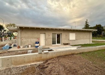 Facciata - Villa strada della Osciana, Manerbio - foto 4