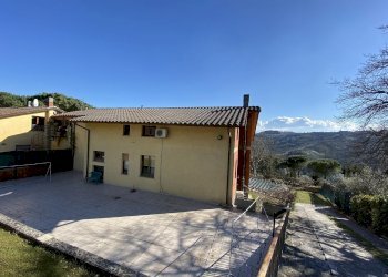 viste - Casa indipendente Via della Treggia snc, Perugia - foto 2