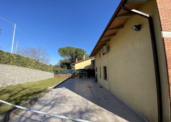 viste - Casa indipendente Via della Treggia snc, Perugia - foto 4