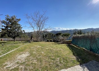 giardino - Casa indipendente Via della Treggia snc, Perugia - foto 5