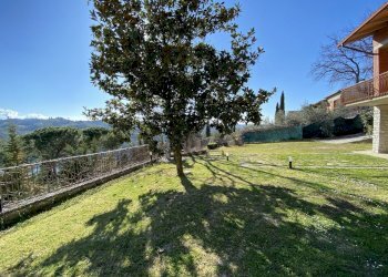 giardino - Casa indipendente Via della Treggia snc, Perugia - foto 9