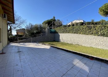 terrazza - Casa indipendente Via della Treggia snc, Perugia - foto 10