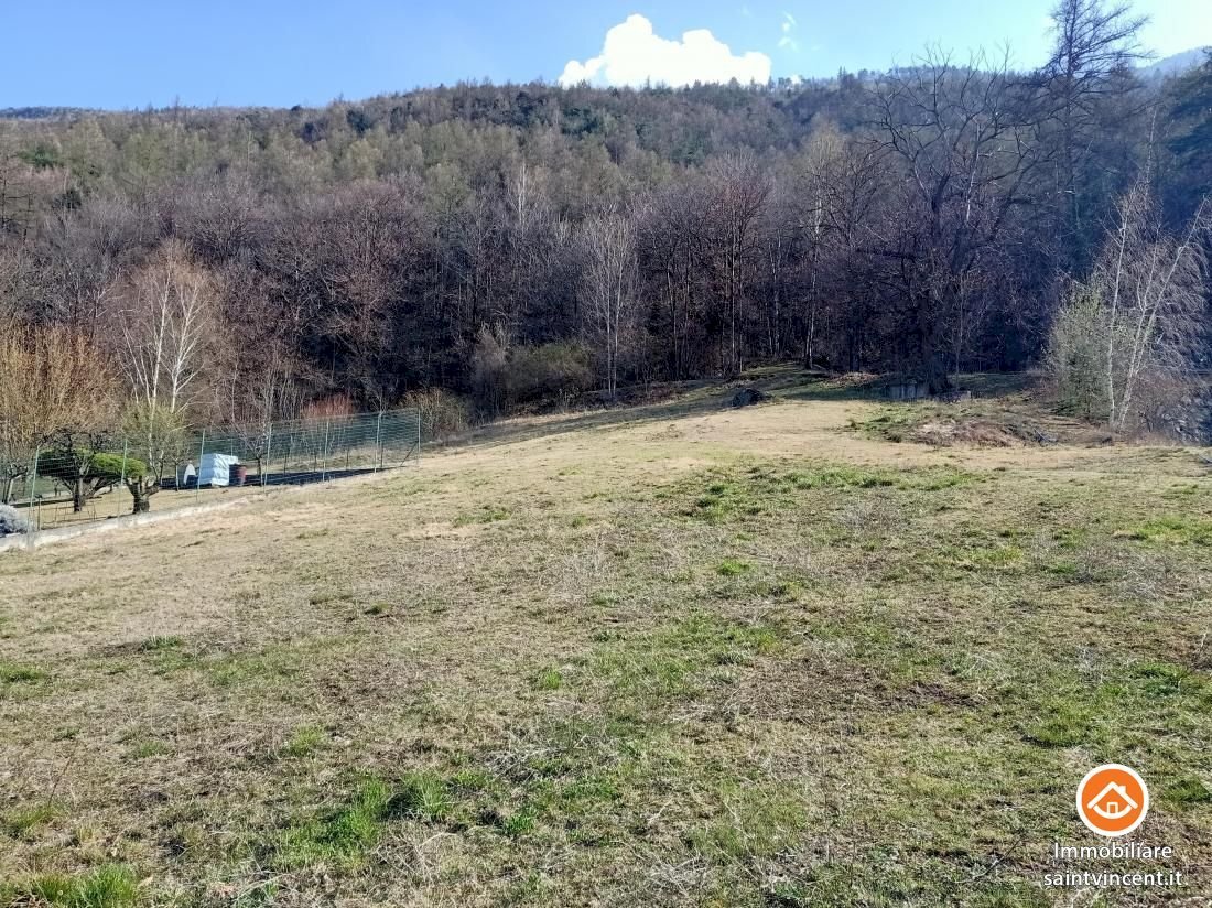 Building land Pontey - photo 2