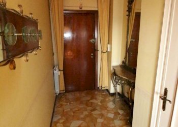 ingresso - Three-room apartment via Diano Marina, Genova - photo 2