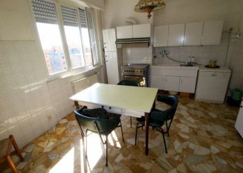 cucina foto 2 - Three-room apartment via Diano Marina, Genova - photo 9
