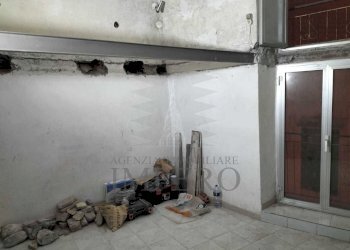 soggiorno stato attuale con previsione di mezzanin - Bilocale Vico Scuri 8A, Ventimiglia - foto 5