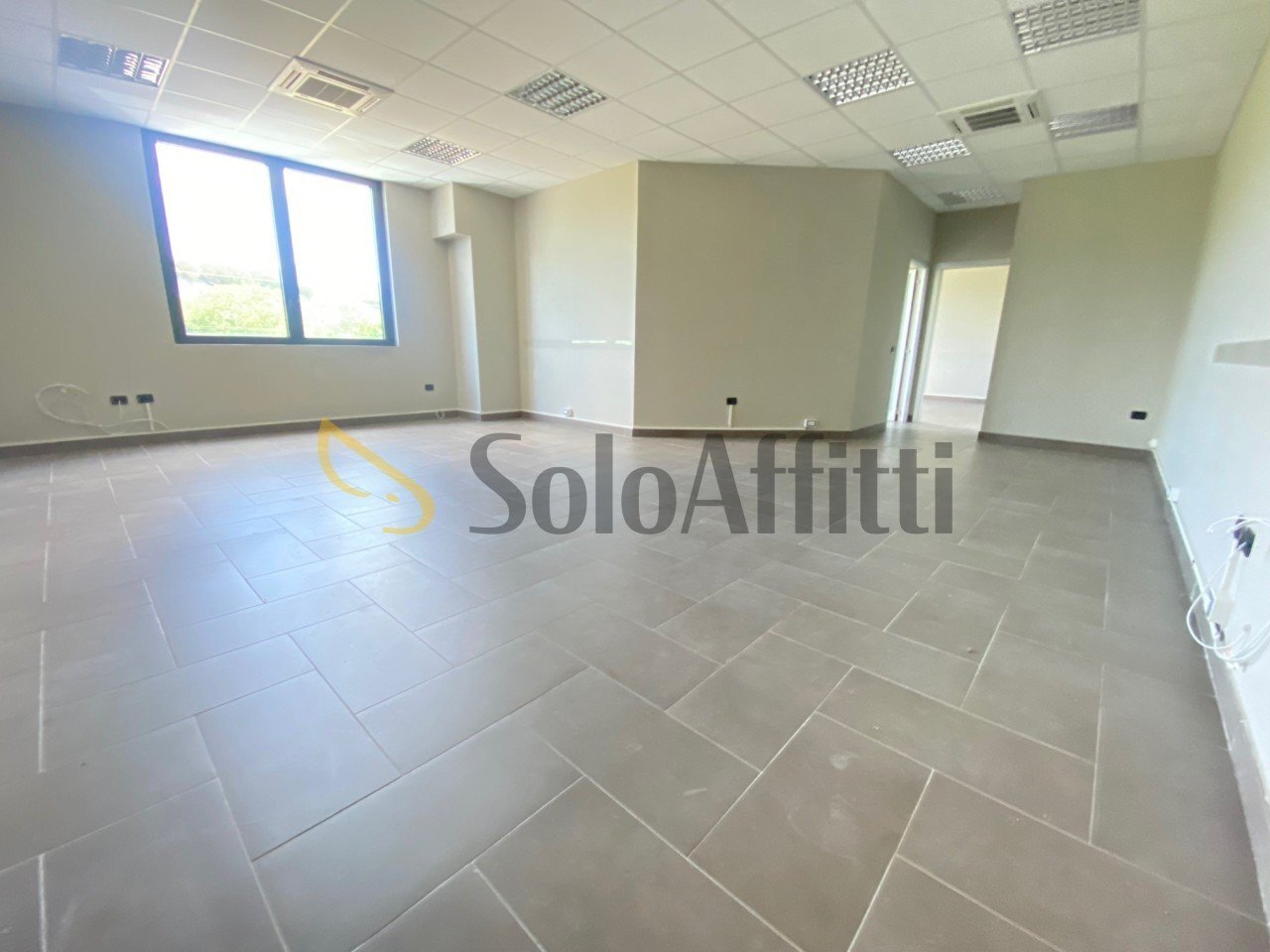 1.jpg - Ufficio Viale delle industrie, Caserta - foto 2