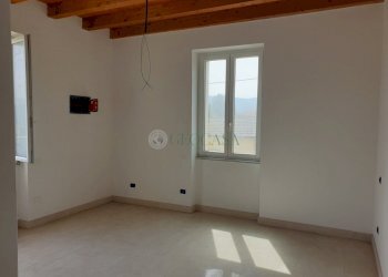 01.jpg - Quadrilocale Sarzana - foto 8