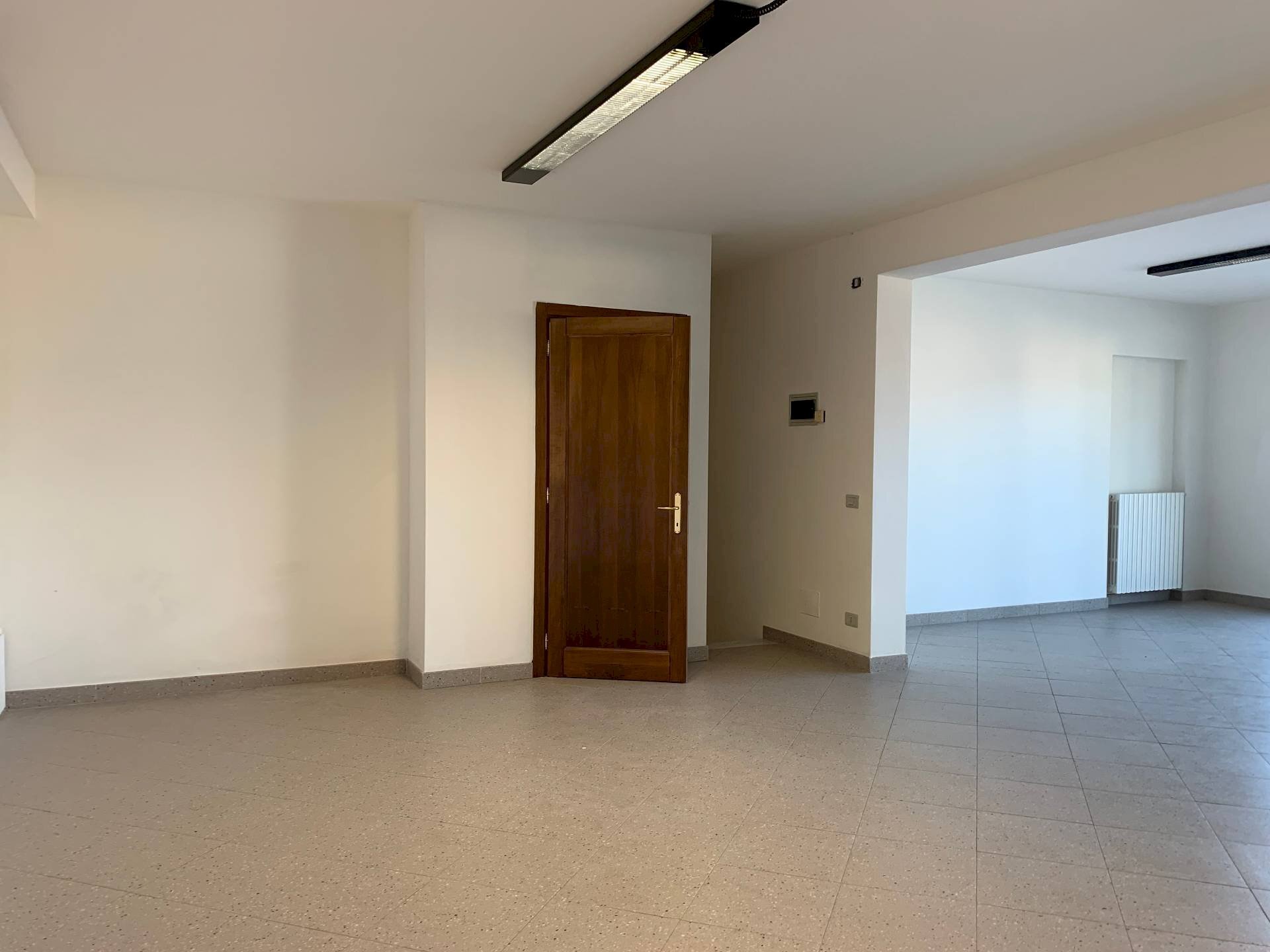 Attività Commerciale Via Salicchi, Lucca - foto 2