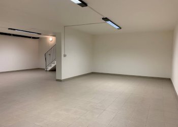 Attività Commerciale Via Salicchi, Lucca - foto 3