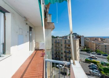 Balcone - Appartamento via Simone Schiaffino, 16, Genova (zona Quarto) - foto 9