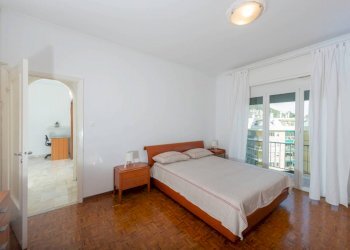 Camera da letto - Appartamento via Simone Schiaffino, 16, Genova (zona Quarto) - foto 11