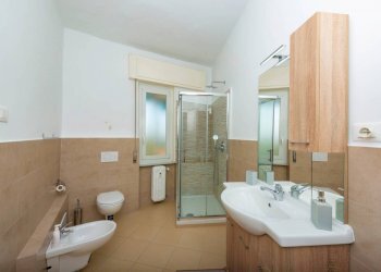 Bagno - Appartamento via Simone Schiaffino, 16, Genova (zona Quarto) - foto 13