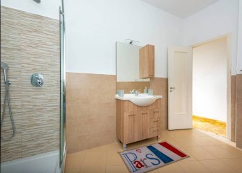 Bagno - Appartamento via Simone Schiaffino, 16, Genova (zona Quarto) - foto 14