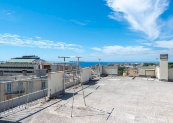 Terrazzo - Appartamento via Simone Schiaffino, 16, Genova (zona Quarto) - foto 18