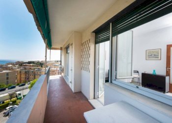 Balcone - Appartamento via Simone Schiaffino, 16, Genova (zona Quarto) - foto 1