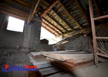 Rustico frazione Hopital 15, 15, Gressan - foto 9