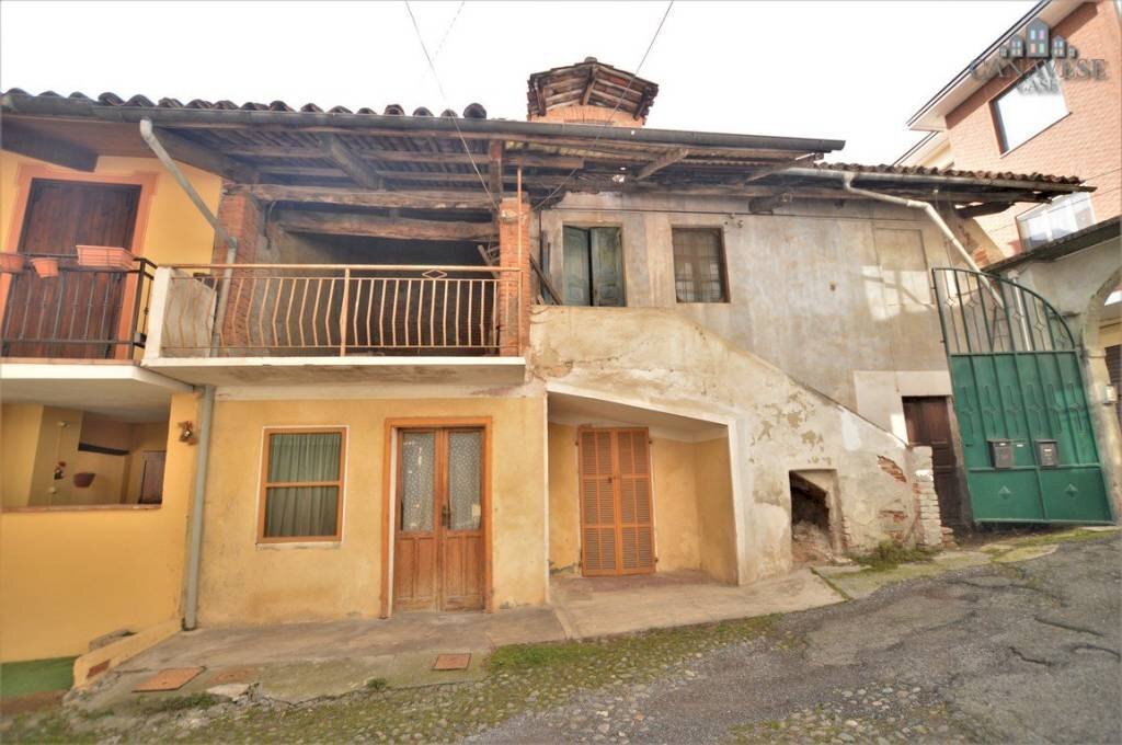 Facciata - Casa indipendente via xx settembre, 16, Cuceglio - foto 2