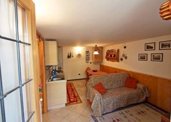 Soggiorno - Trilocale Frazione Cerian, 2, Antey-Saint-Andrè - foto 5