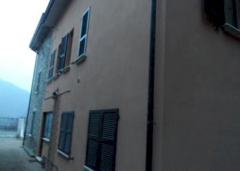 Portion of a house Bettola - photo 1