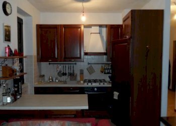 Portion of a house Bettola - photo 10