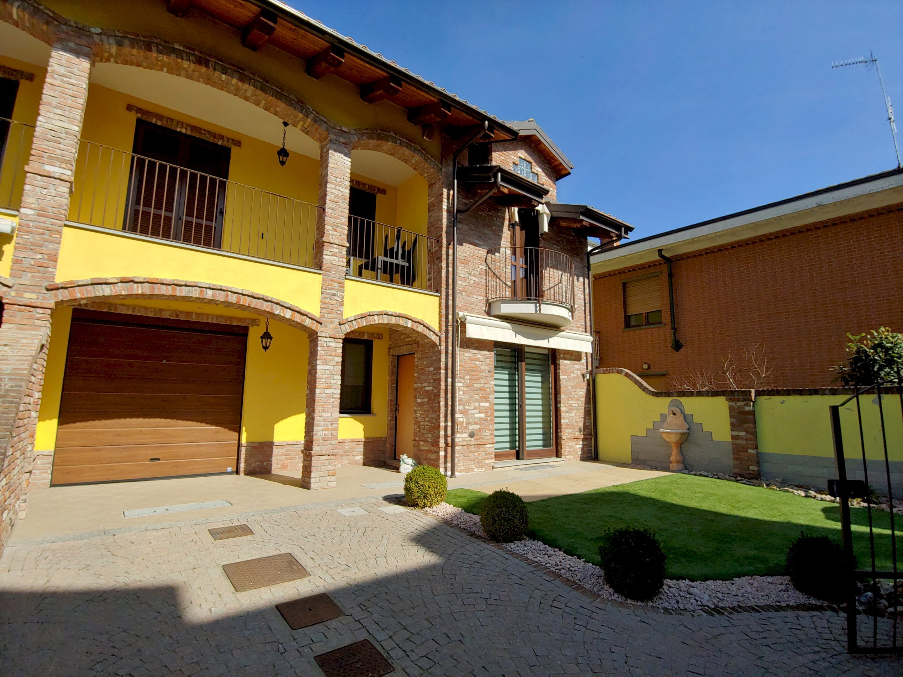 Villa a Schiera via Roma, Torrazza Piemonte - foto 1
